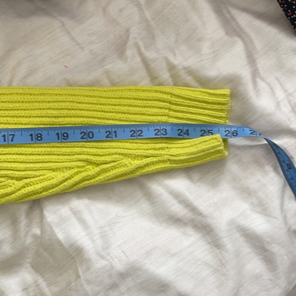 Neon yellow sweater - Picture 7 of 8